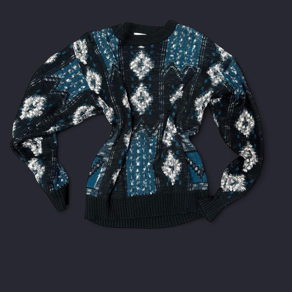 Black and blue patterned retro